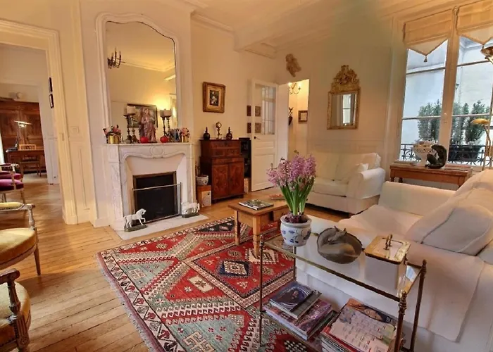 207535 - 4 Personnes Champ De Mars